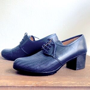 Navy Brogues Size 37 in VGUC